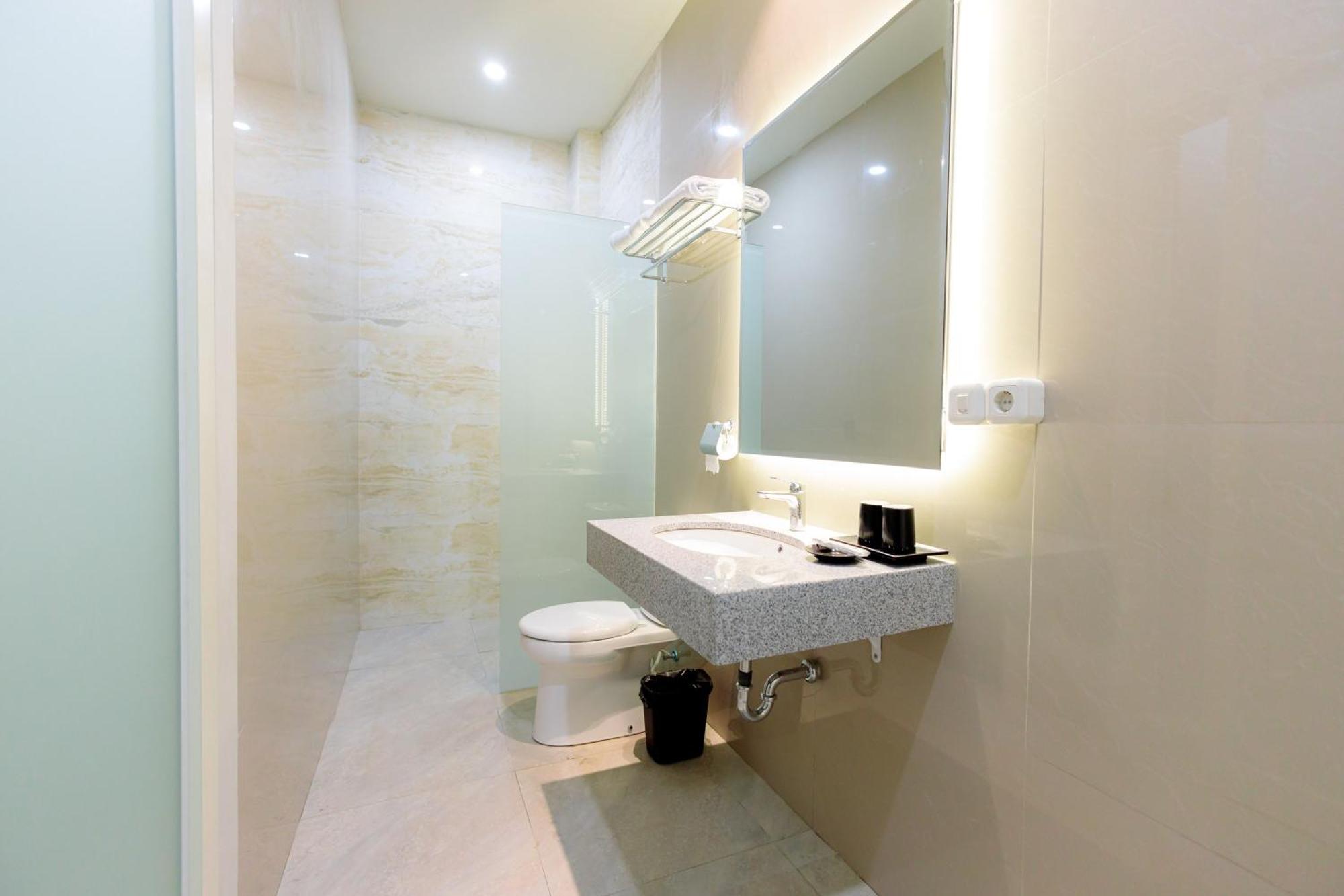 Sans Hotel 88 Andalan Surabaya By Reddoorz Exteriér fotografie